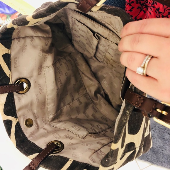 Michael Kors Giraffe Print Tote - Picture 2 of 3